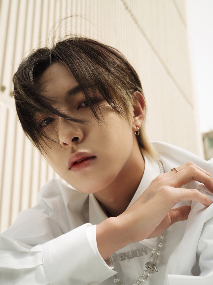 วันนี้เป็นวันที่ 7,777 ที่คุณเหรินจวิ้นได้เกิดมาส่องสว่างให้กับโลกใบนี้ค่ะ เลขนำโชคของคุณเค้าเลย~ 💛

©️whereismyrrr
#RENJUN #런쥔 #仁俊