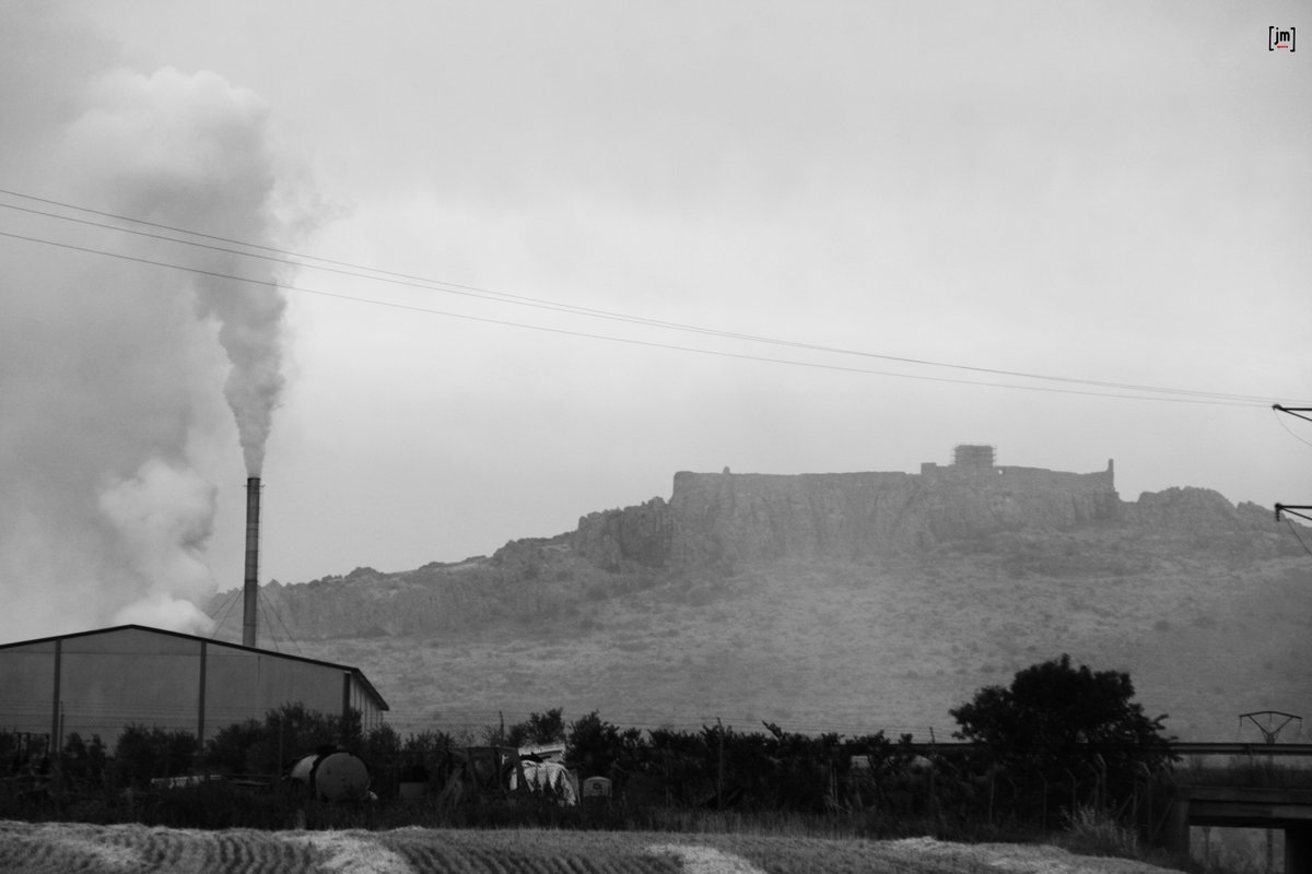 PretextosM's tweet photo. #blancoynegro #monochrome #blackandwhitephotography #bwphotography #paisaje #landscape #landscapephotography #landscapecaptures #landscapelovers #landscape_captures #landscape_features_ #nubes #cielo #reflejo #mora #humo https://t.co/SV96wwuRxz