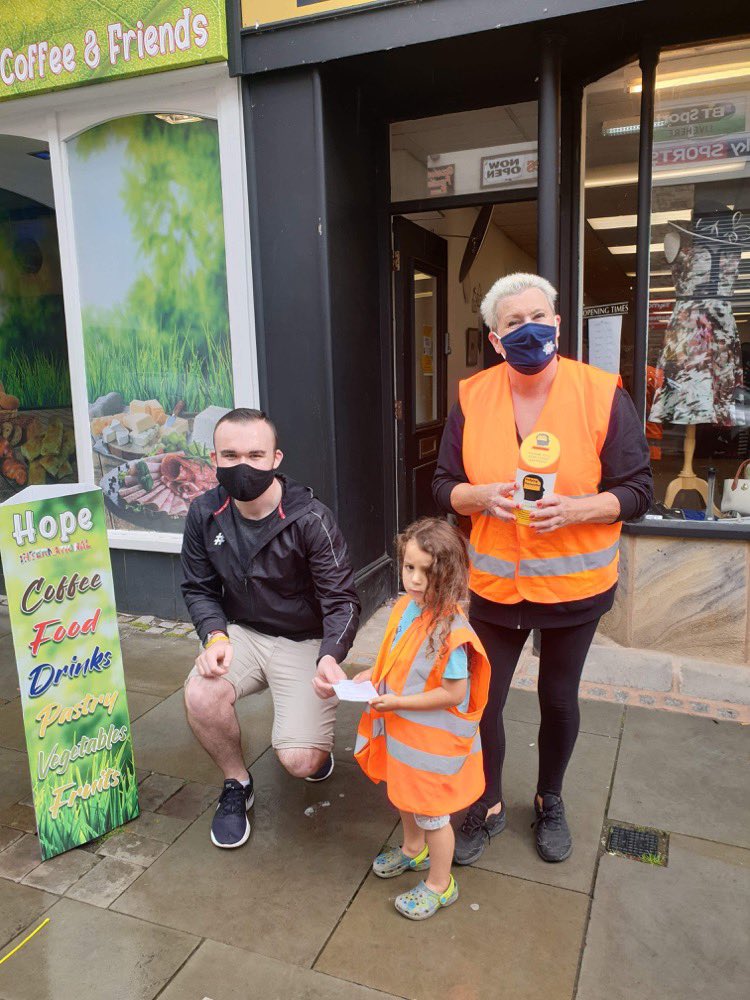 ‼️Alley Champions in the community‼️

Thank you very much to Cllr Margaret Pattison and the Alley Champions for your continued support of our campaign!

It was great to catch up with you this morning, keep up the brilliant work you are doing!