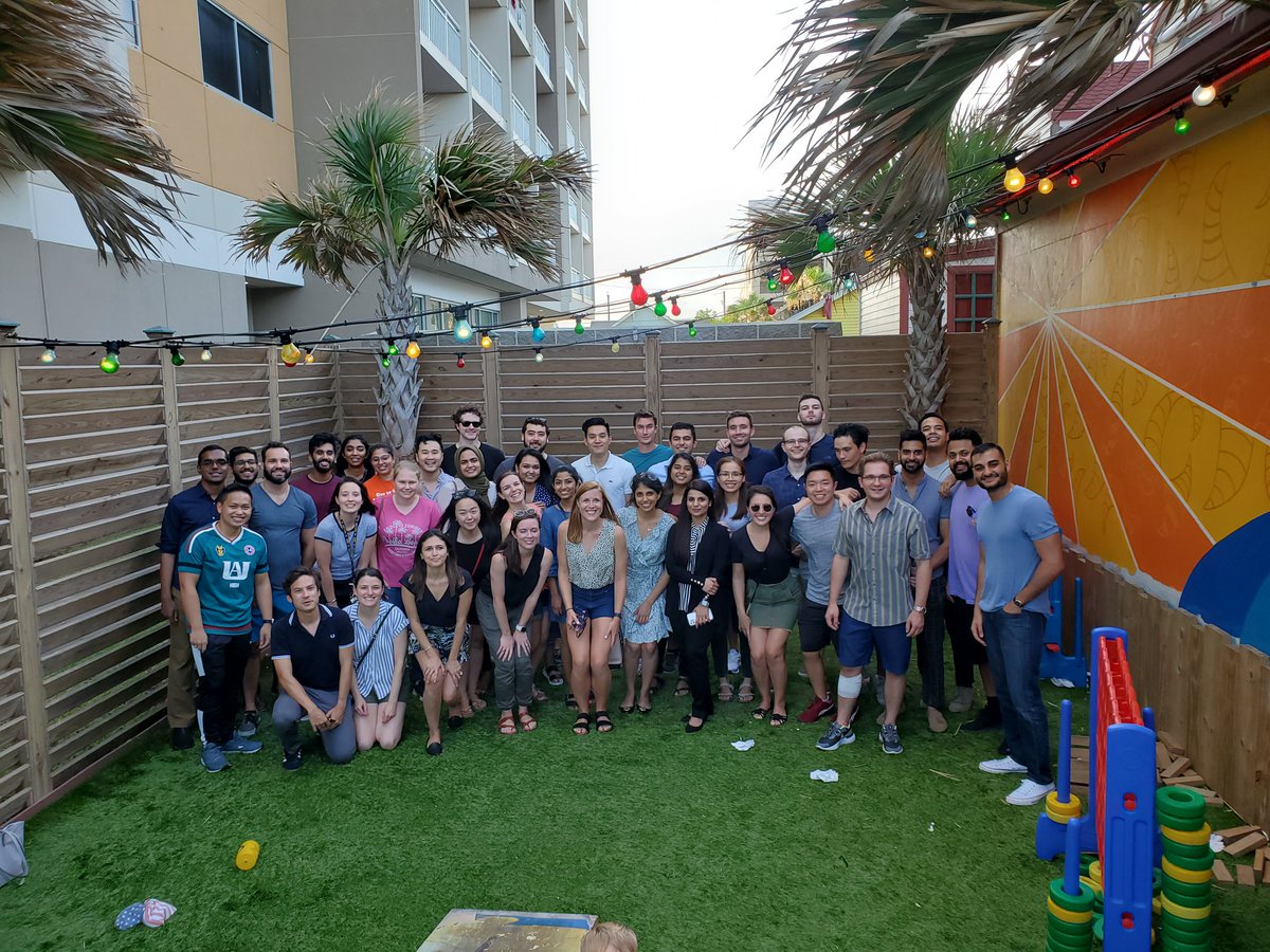 UTMBInternalMed's tweet photo. Welcome Class of 2024 to the UTMB family! #UTMBIM #UTMBFamily https://t.co/PPEdmcpD3k