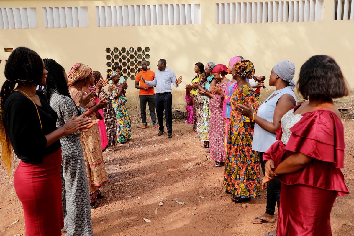 #MISSION 
#YouthConnektForWomen fait en sorte que les jeunes femmes soient mieux organisées et incluses dans les réseaux qui promeuvent l’accès au marché. 
#Formation #Mentorat #Accès #Fiancement #Guinée #Entreprendre #Afrique