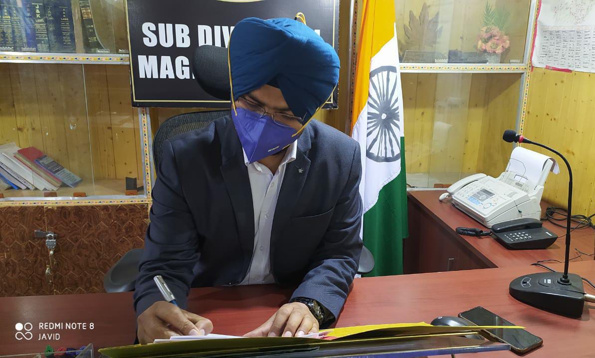 harvinder_ias's tweet photo. Assumed the charge of Sub-Divisional Magistrate, Uri today. https://t.co/L7Lm3B9mCW