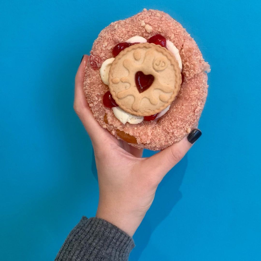 Dare to be a #JammieDodger doughnut in a world full of basics. 🍩❤ 

📷: @glazyinlove