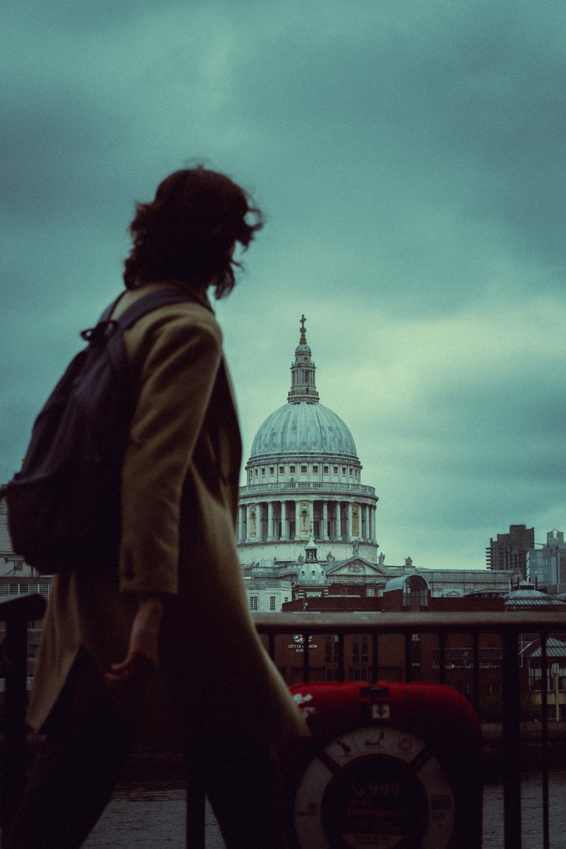 Exploing a different view. #streetclassics #streetphotography