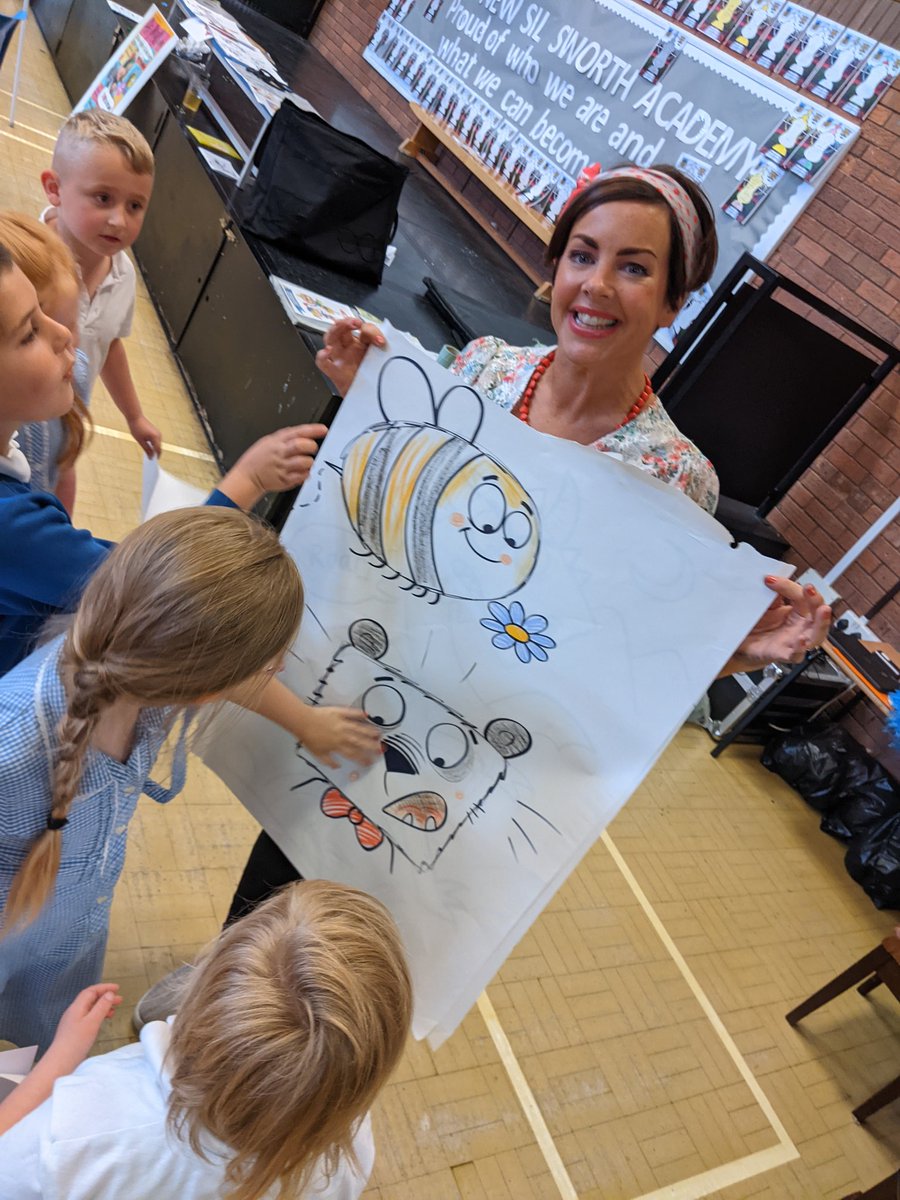 MrsThornton_NSA's tweet photo. Always a pleasure having @liz_million visit us @NewSilksAcademy! Today we drew bees, pandas and dragons by combining shapes and lines. The children left the session absolutely 'buzzing' π Come back and see us soon! #angryeyebrows @extoltrust
#futureillustrators
#WeAreCreative https://t.co/vmyXKBYpFz