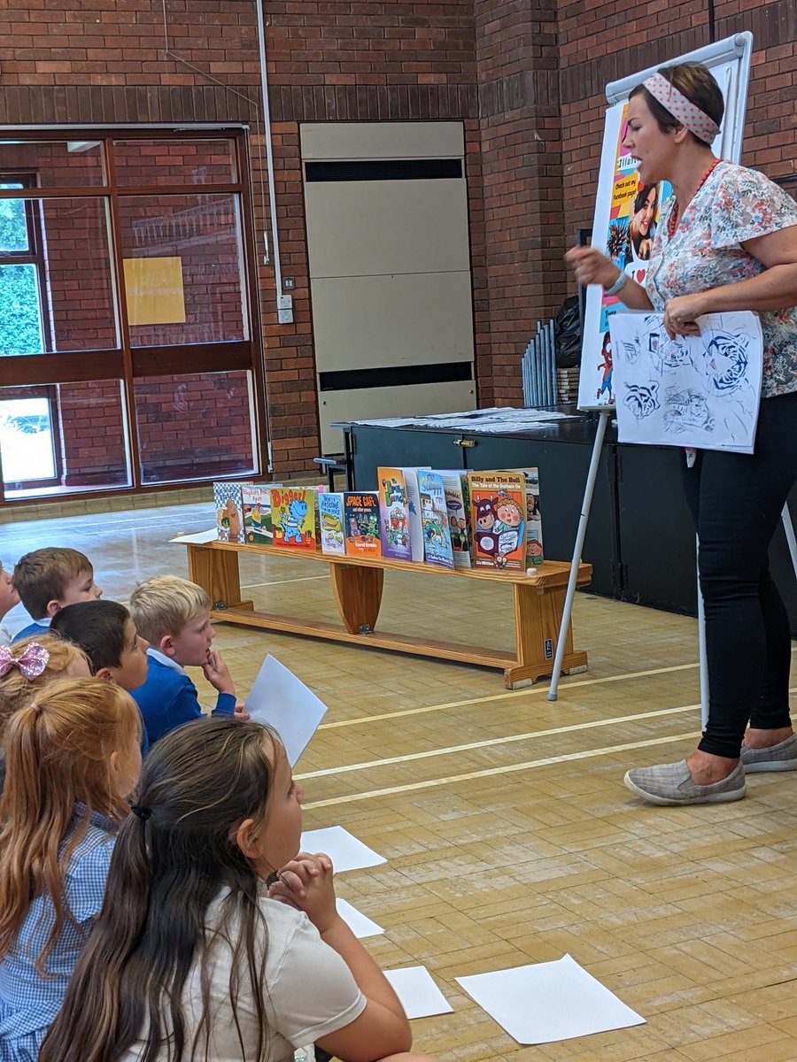MrsThornton_NSA's tweet photo. Always a pleasure having @liz_million visit us @NewSilksAcademy! Today we drew bees, pandas and dragons by combining shapes and lines. The children left the session absolutely 'buzzing' π Come back and see us soon! #angryeyebrows @extoltrust
#futureillustrators
#WeAreCreative https://t.co/vmyXKBYpFz