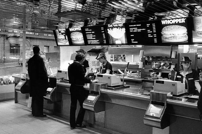 RT @coffeedogshist: A Burger King in Helsinki, Finland in 1982. https://t.co/y3sI0KsDd0