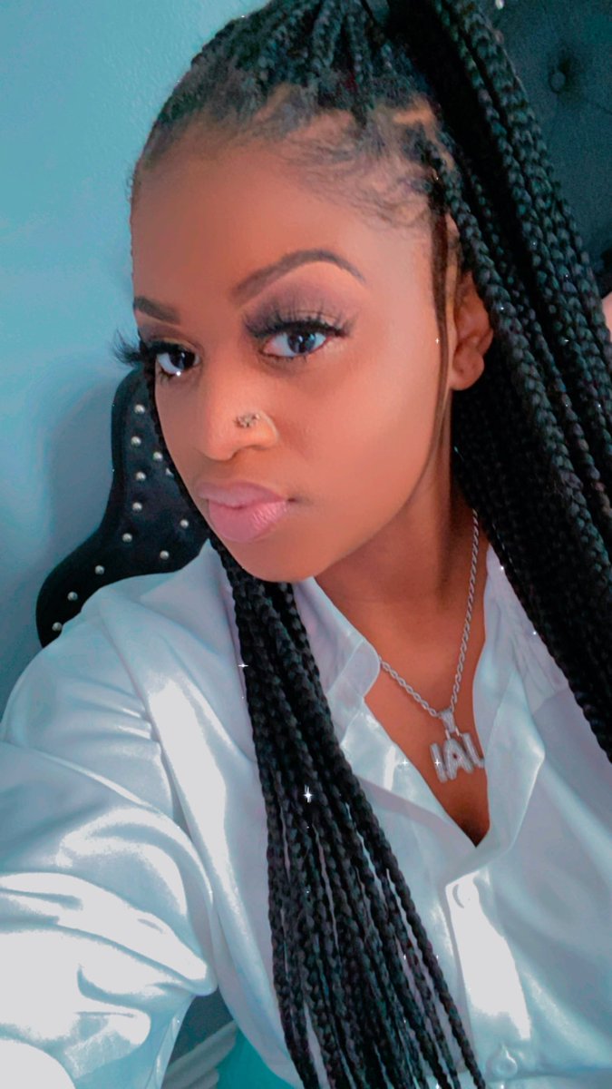 JaiiMonett's tweet photo. #WhosWhoAtTSU
Jaida 🦋
Tsu 24 🐯 
Nursing 👩🏽‍⚕️
Chicago 📍 
I’m always open to new friends 🥰 https://t.co/4EZbaPyJ2i