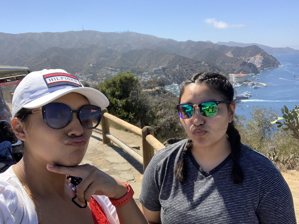 _EvelinO_R's tweet photo. First time at Santa Catalina Island, we didn’t see any Buffalo, we didn’t get to try a Buffalo burger or Buffalo wings (jk) 🤣 the water was dirty and we didn’t go snorkeling like we wanted to but it was still one for the books ❤️ #WeLoud #PplWereStaring 😆 https://t.co/jFbFEP0AZl
