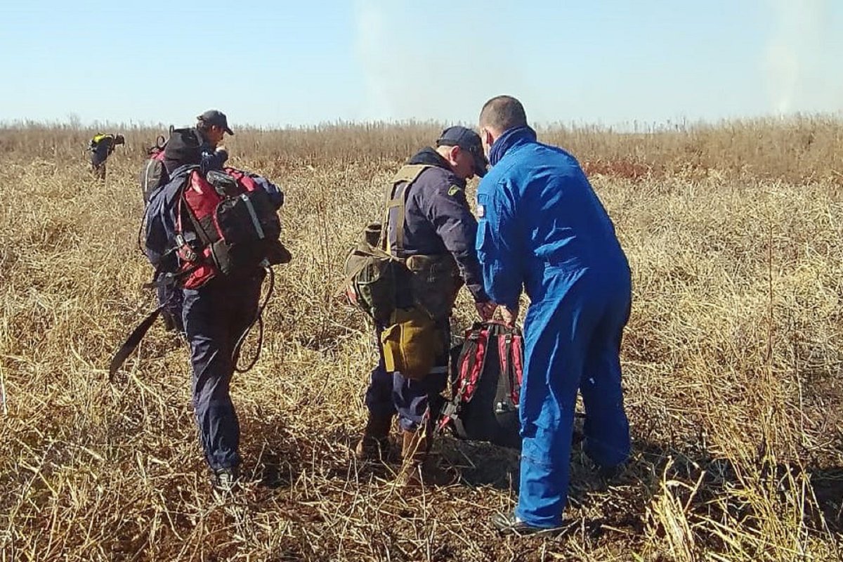 er_ambiente's tweet photo. Brigadistas de la Policía de #EntreRíos, del Plan Provincial de Manejo del Fuego y Bomberos Voluntarios de #Gualeguay trabajaron este lunes en Islas Lechiguanas combatiendo focos ígneos que se detectaron, luego de un vuelo de patrullaje realizado el domingo.

#Delta #Incendios https://t.co/GBuoHruqPu