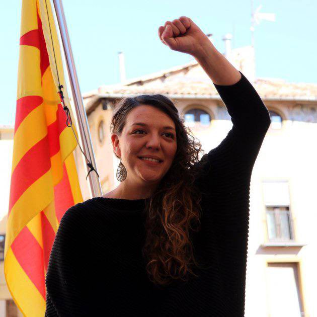 cupnacional's tweet photo. Gràcies Montse per tots aquests anys dedicats a un projecte col·lectiu com la CUP! Seguim juntes a la trinxera del municipalisme valent.

Entre totes, tot. https://t.co/JM73dQnBn4
