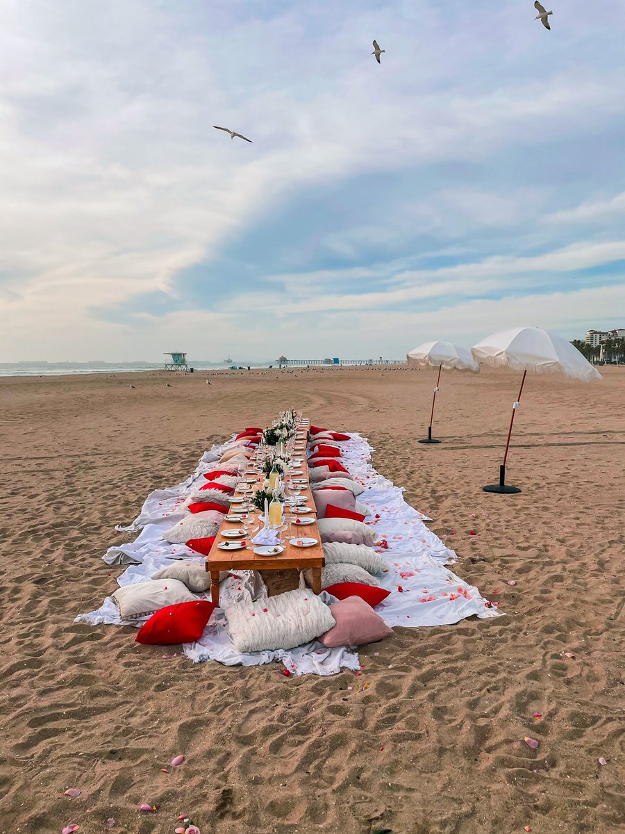 PicnicsbyPC's tweet photo. Red, link &amp; white set up ❤️💗🤍 https://t.co/fsVBKCmJZB