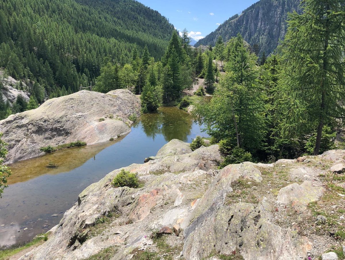 UNCOVER - create your own way - an incredible second edition with a fabulous group and the overwhelming scenery! You are an overachiever glued to your hamster wheel? See you next year! The retreat will start on the 30th of June and end on the 3th of July! #uncover #aletsch