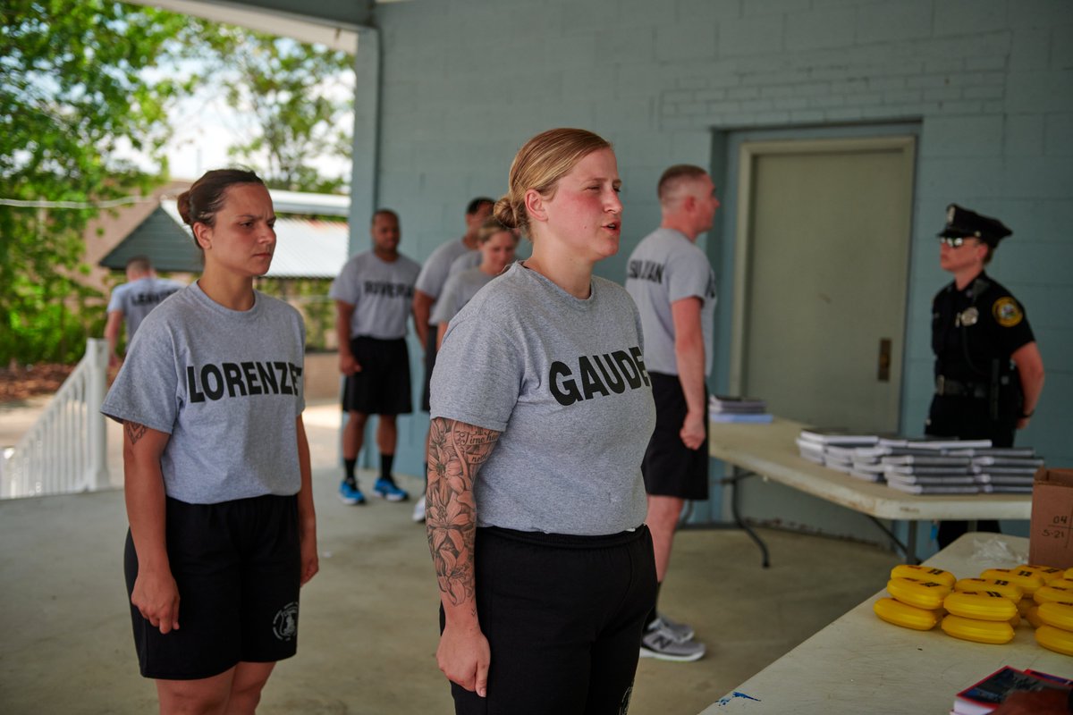 LPA2021's tweet photo. Lowell Police Academy 2021 
35 recruits from 16 departments started their journey this June! @LynnPoliceDept @LynnfieldPolice @AndoverMassPD @LowellPD @bedfordpd @BillericaPD @FraminghamPD @BUPolice @PeabodyPolice @SomervillePD @TewksburyPD @WilmingtonMAPD @everettpolicema https://t.co/SNLMtTVteW