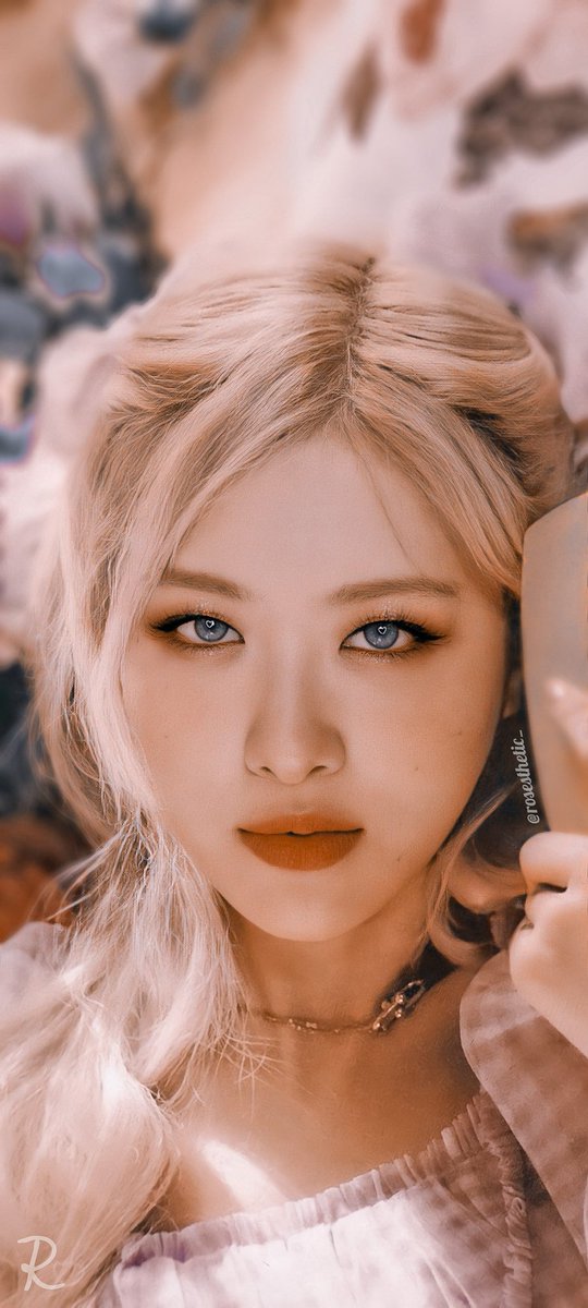rosesthetic_'s tweet photo. 𝓦𝓪𝓵𝓵𝓹���𝓹𝓮𝓻𝓼 
#ROSÉ #BLACKPINK #박채 #ROSEONTHEGROUND #GONE100M #photobook #Rosesolo @BLACKPINK 
𝐇𝐃 𝐕𝐞𝐫𝐬𝐢𝐨𝐧 https://t.co/3g5Z87Ne97