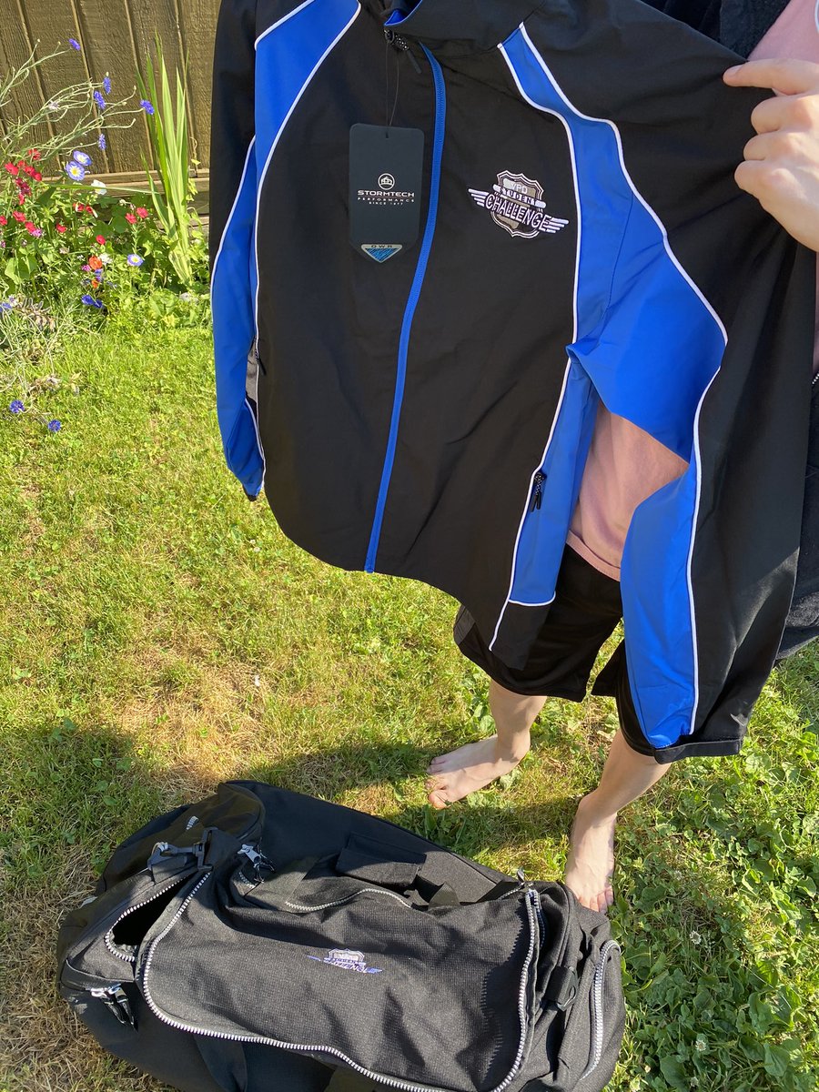VPDYouth's tweet photo. Even though the VPD’s 2020 Student Challenge had to be cancelled, Cst. Sahota had the honour of delivering  personalized boot-camp bags to successful applicants. 

This was an extra special moment as she herself participated in the Challenge in 2000 while a still a student at J.O https://t.co/5PaPeeousW