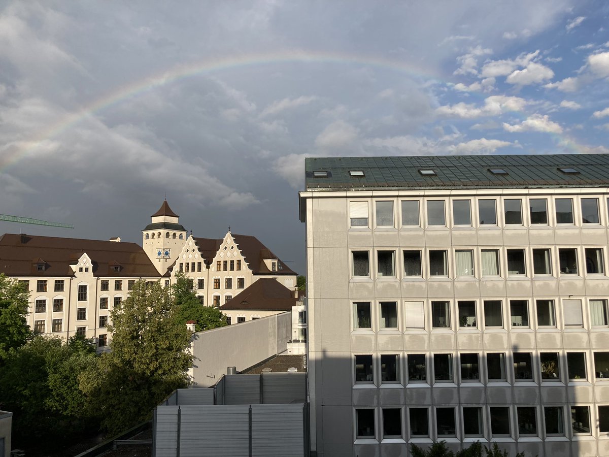 DaHardto's tweet image. Vaccination 🩹works - just got my 2nd #Biontech stinge 💉and yet a perfect  🌈shows up 😍✌️👍 #COVID19 #Corona #Munich