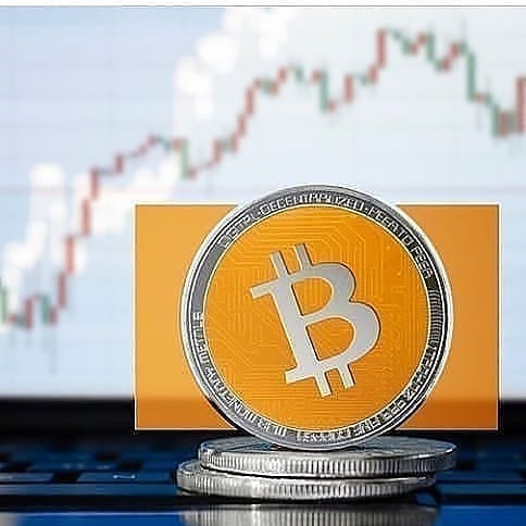 crypto_trader_v's tweet image. Direct message me on how to make money via bitcoin.. 100% satisfaction