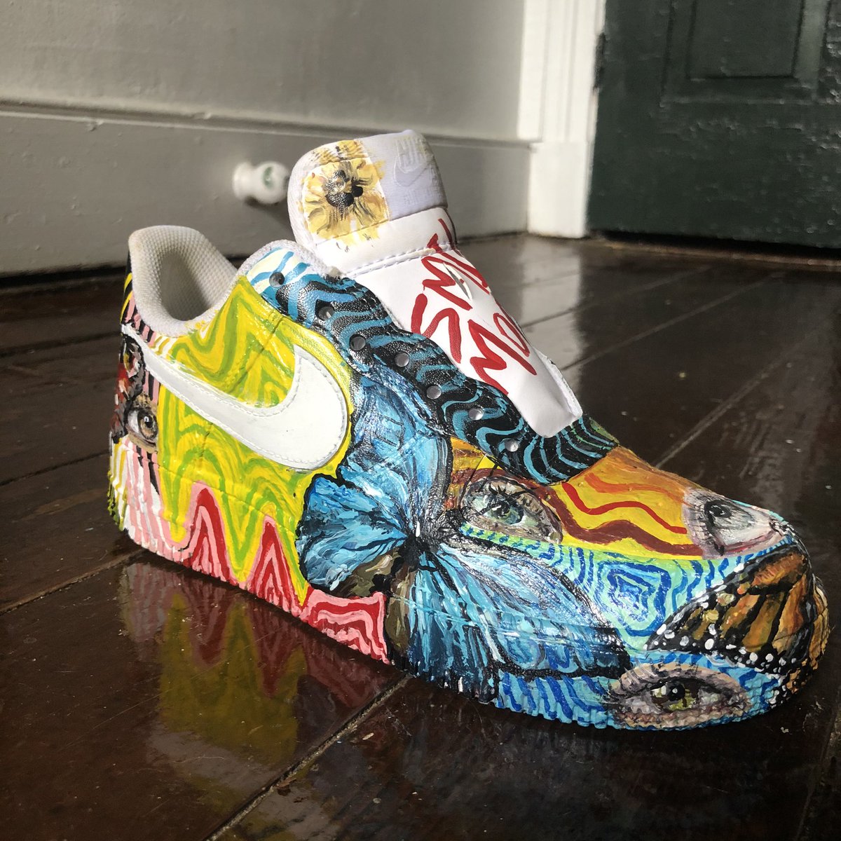 Just a reminder that I painted these dope asf shoes 🌼