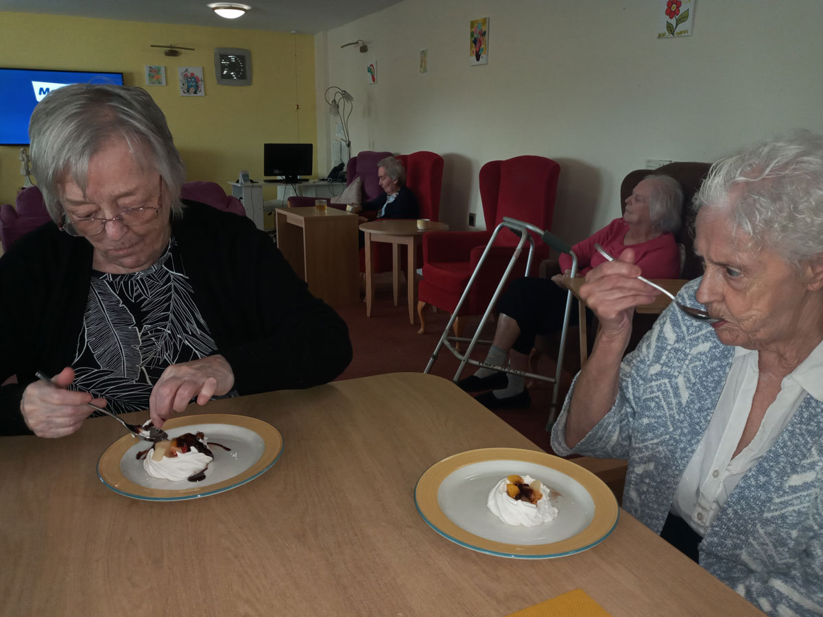 Silverline_Care's tweet photo. Residents in #SpringhillCareHome enjoying making their own meringue nests and even more importantly, enjoying eating them after. https://t.co/o8koWh9ETo