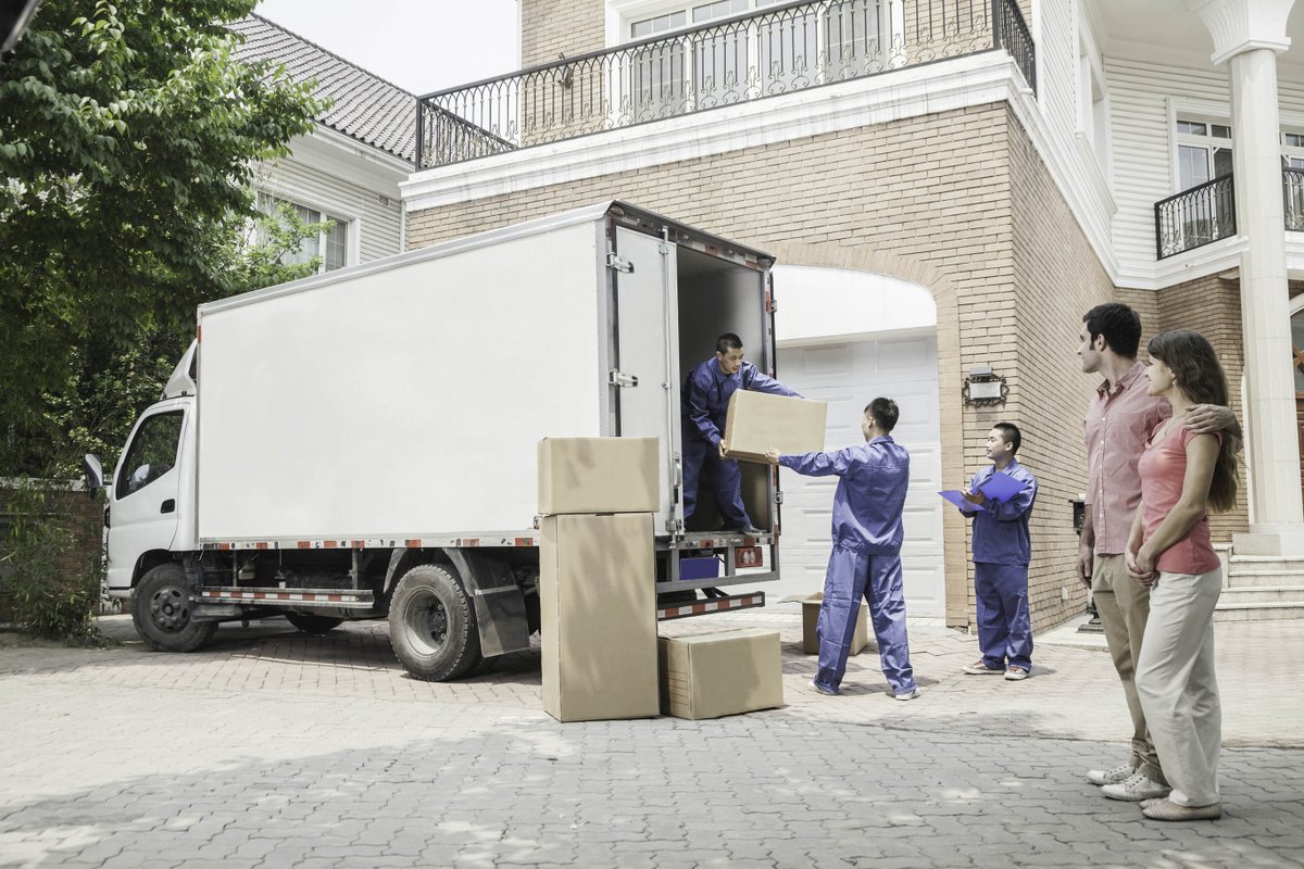 HandymanAm's tweet image. Our reliable staff has years of experience in managing the most complicated moving projects.  #MovingContainers #MoveinServices #MoveOutServices bit.ly/2SzcF2e