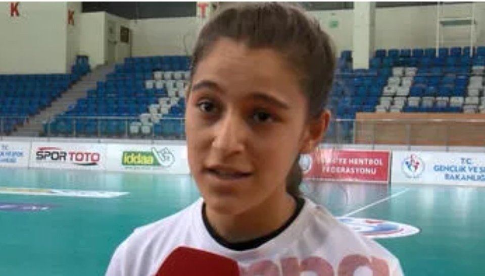 #merveakpınar kocaman yürekli sevgili kızım, benim gözümde yılın sporcusu sensin. Bundan böyle, branşımla ilgili tüm sağlık sorunlarını, ihtiyacın olduğu zaman tedavi etmeye talibim.Başarılar diliyorum sana..