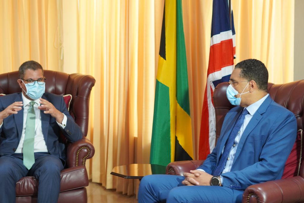 It was an honour to meet Jamaican Prime Minister <a href="/AndrewHolnessJM/">Andrew Holness</a>
 
We discussed our shared priority of delivering on the $100bn annual climate finance goal, and reaffirmed our commitment to enhancing 🇬🇧 - 🇯🇲 cooperation on ensuring an inclusive #COP26