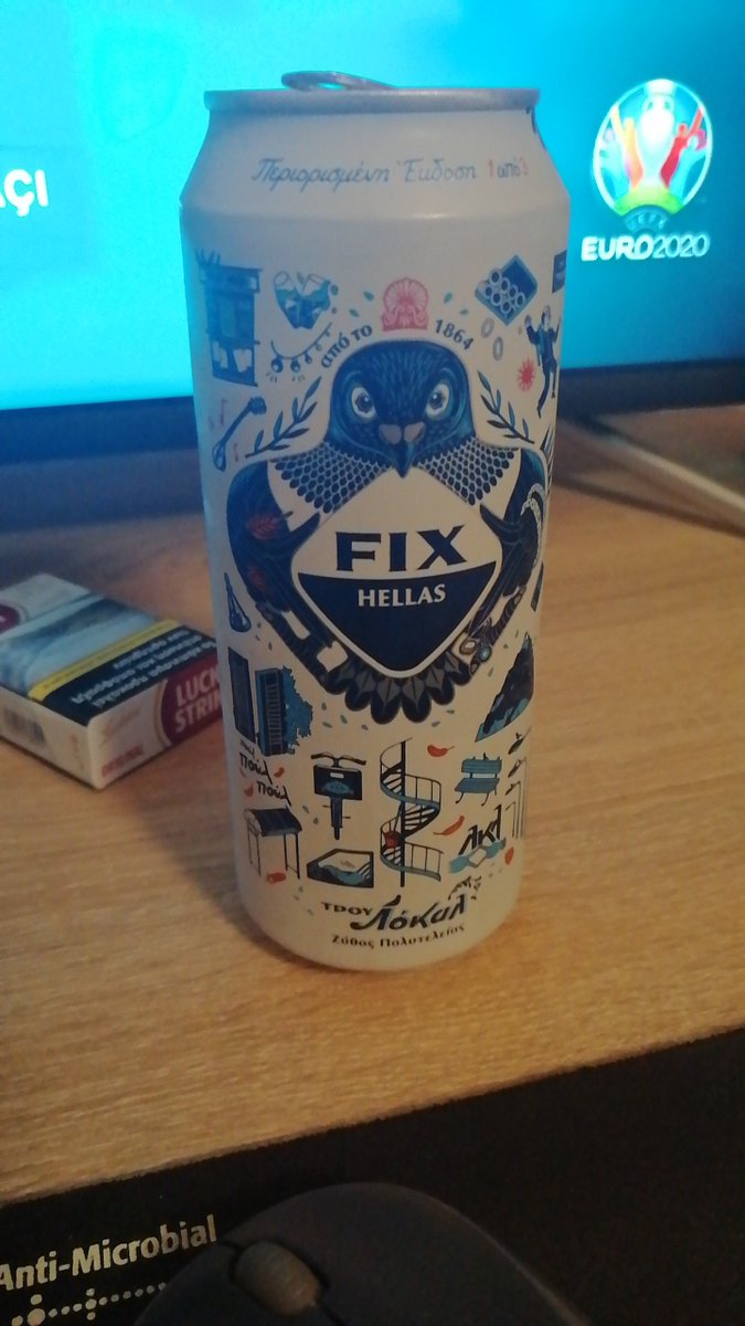 voiceofhellas's tweet photo. Şerefe canlarım benim 🍻 Bu arada daha güzel kutu gören oldu mu? 😋 #FixHellas https://t.co/VTLnf4XsKb