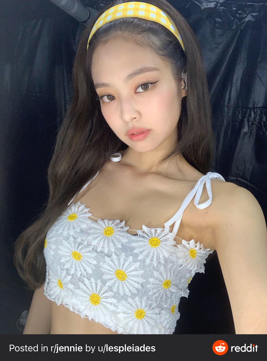darkdskkim's tweet photo. She has the type of face that’d be pretty to be covered with cum 🥵 https://t.co/Z8A2geJcf8