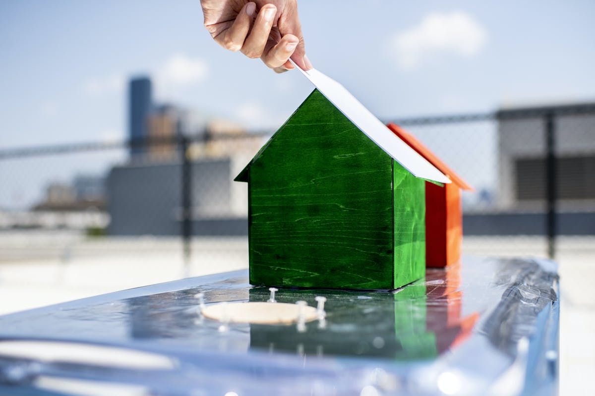 archinect's tweet image. Recycled paper could cool buildings without electricity, say researchers @northeastern #climatechange #buildingmaterials #paperarchitecture

arcnct.co/2V0FDsC