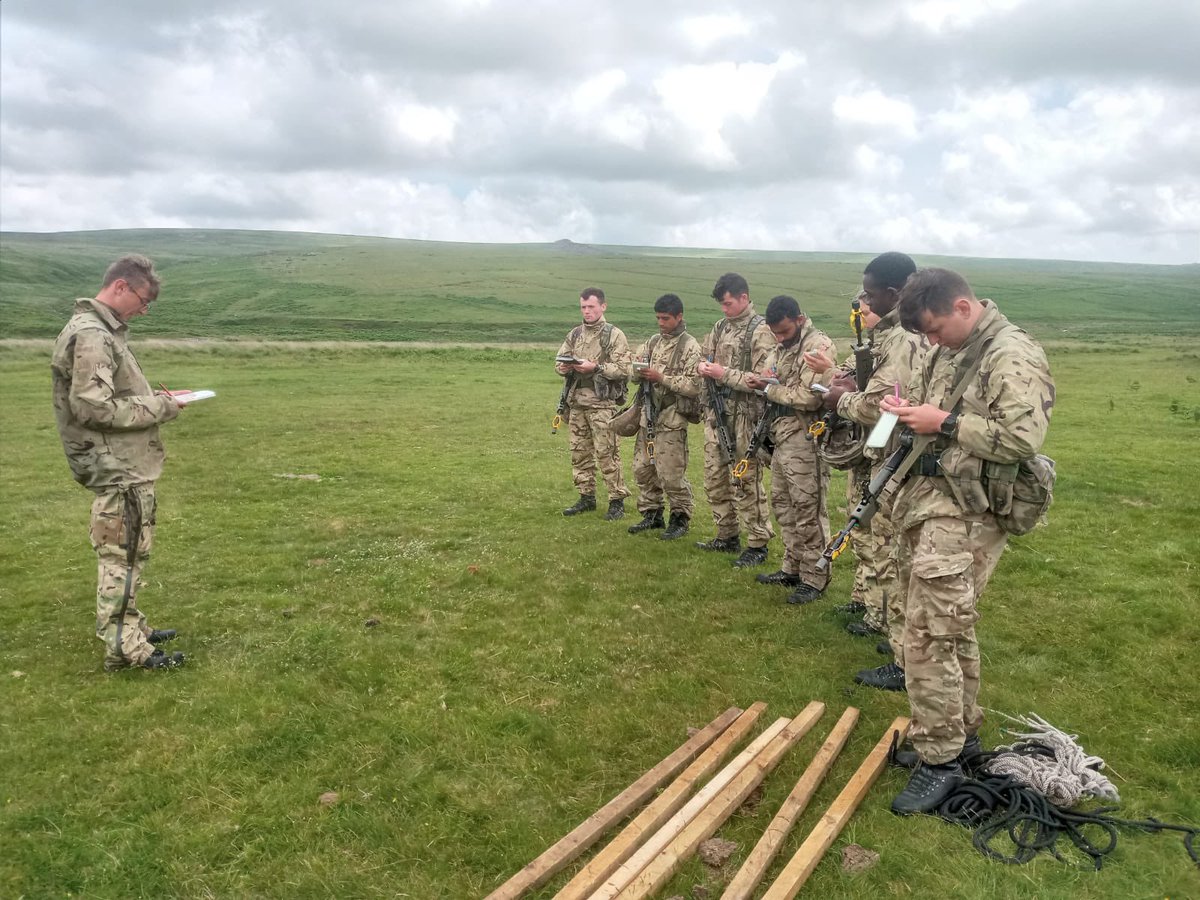 DartmouthBRNC's tweet image. Officer Cadets are on Dartmoor this week, braving inclement weather as they prove themselves on their Practical #Leadership Tasks. A major milestone of Officer training, success here will see them progress onto damage control training, Marinisation and Initial Sea Time. #teamwork