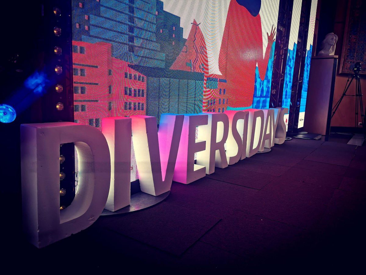 eggarorlop's tweet photo. Une soirée de tremplin @diversidays exceptionnelle sous le signe du Talent de notre magnifique jeunesse ! Fier de découvrir ce vivier incroyable et inspirant pour les générations à venir. #LeadershipProgram #Startup
#MadeinEC
@VilledEvryCourc
@AnthonyBabkine
@d_badia
@paulichon https://t.co/EE1epYqkri