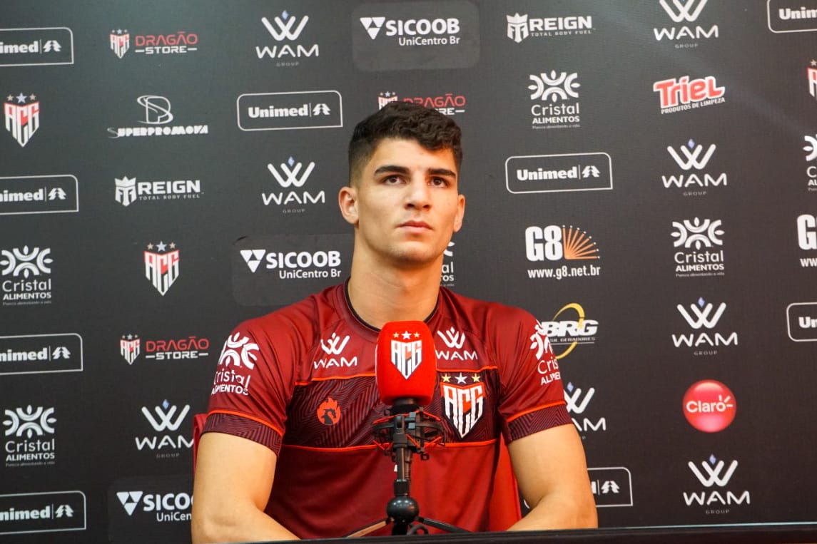 CentralDoACG's tweet photo. Após ganhar a posição de titular, Lucão diz que vem trabalhando para isso, vem se dedicando no dia a dia para dar o seu melhor nos jogos. "O importante é não desistir" https://t.co/yFRDunYD8q