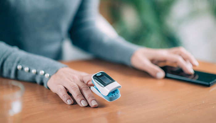 McMasterFamMed's tweet photo. More than 10,000 Ontarians have benefited from the McMaster DFM-led model for family physicians to monitor patients with COVID-19 using home oximeters. #primarycare #onhealth https://t.co/sZZPmg6gNa https://t.co/stBMmqhtIU