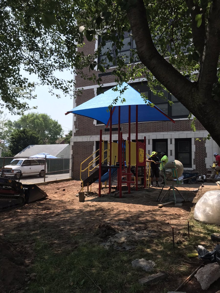 BPS_Beginners's tweet photo. Two Belleville Beginners classes are coming to @S8_Belleville for the 2021-2022 school year....and the new playground on Union Ave. is being constructed! 😎 #bellevillebeginners #school8 @belleville_ps #playground https://t.co/P91r5I2j9N