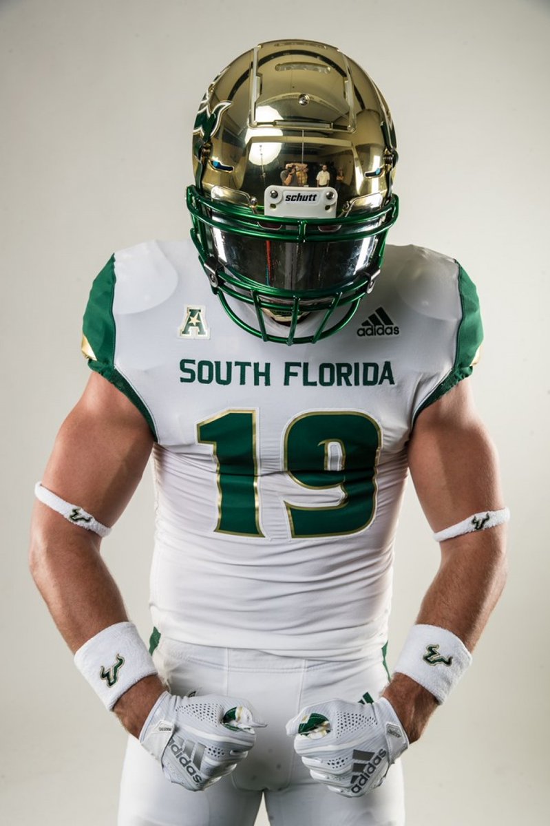 SSN_USF's tweet photo. 58 Days Until NC State🤘🤘
#UniformTuesday
#GoBulls #HornsUp https://t.co/oojBp5p9LI