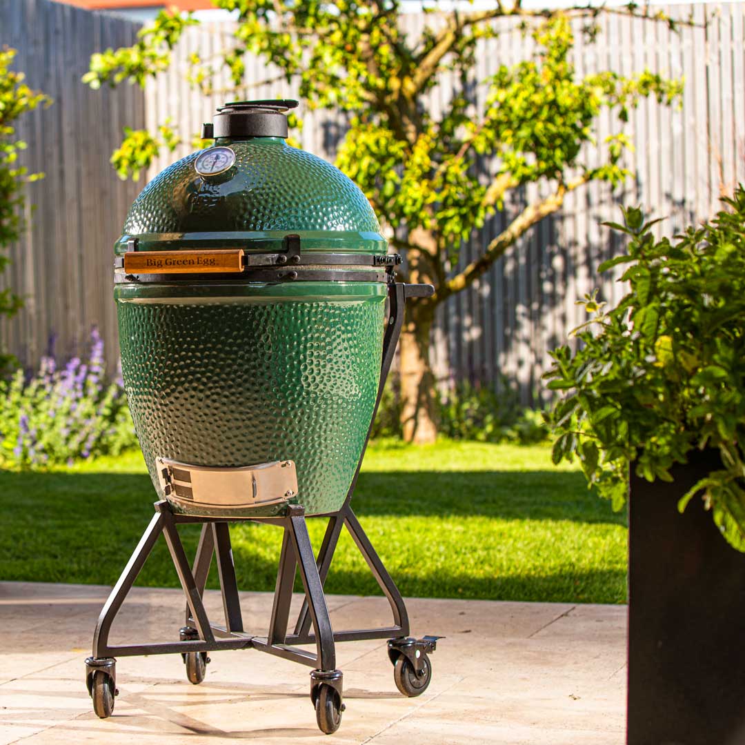 BigGreenEgg's tweet photo. The Large EGG is the most popular size and a favorite to handle the cooking needs of most families and gatherings of friends. Accommodates all EGGcessories for baking, roasting or smoking. It’s versatile enough for weekend cookouts or pizza parties.
#BigGreenEgg https://t.co/SfUkLviHtB
