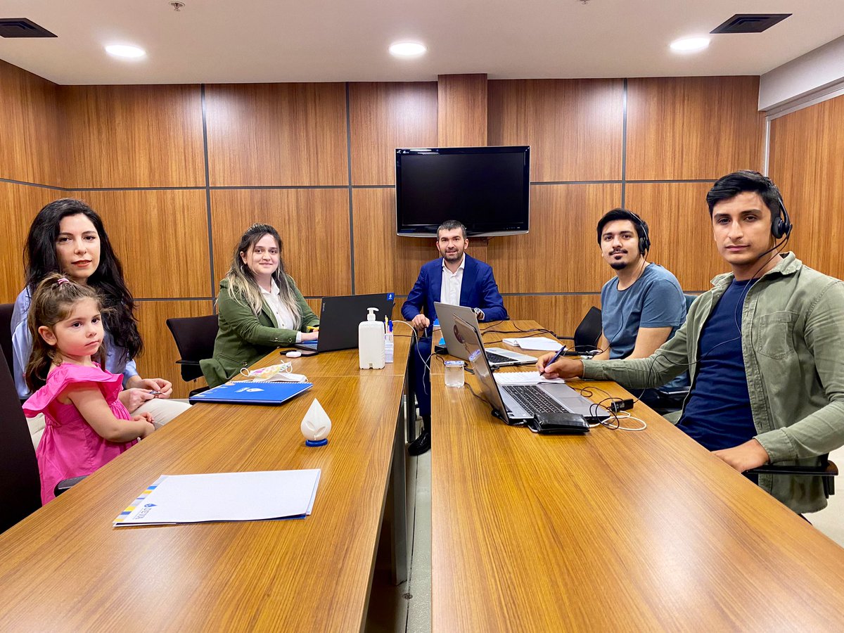 📞 Halkla İlişkiler Başkanlığı olarak yürüttüğümüz Çağrı Merkezi operasyonumuz yarın birinci yaşını dolduracak. 

25 farklı gönüllümüz ile yürüyen, her gün yüzlerce çağrı aldığımız sistemi gün geçtikçe iyileştirmeye devam ediyoruz.

Bize ulaşmak için: 0-850-2556565

#DEVAHalkta