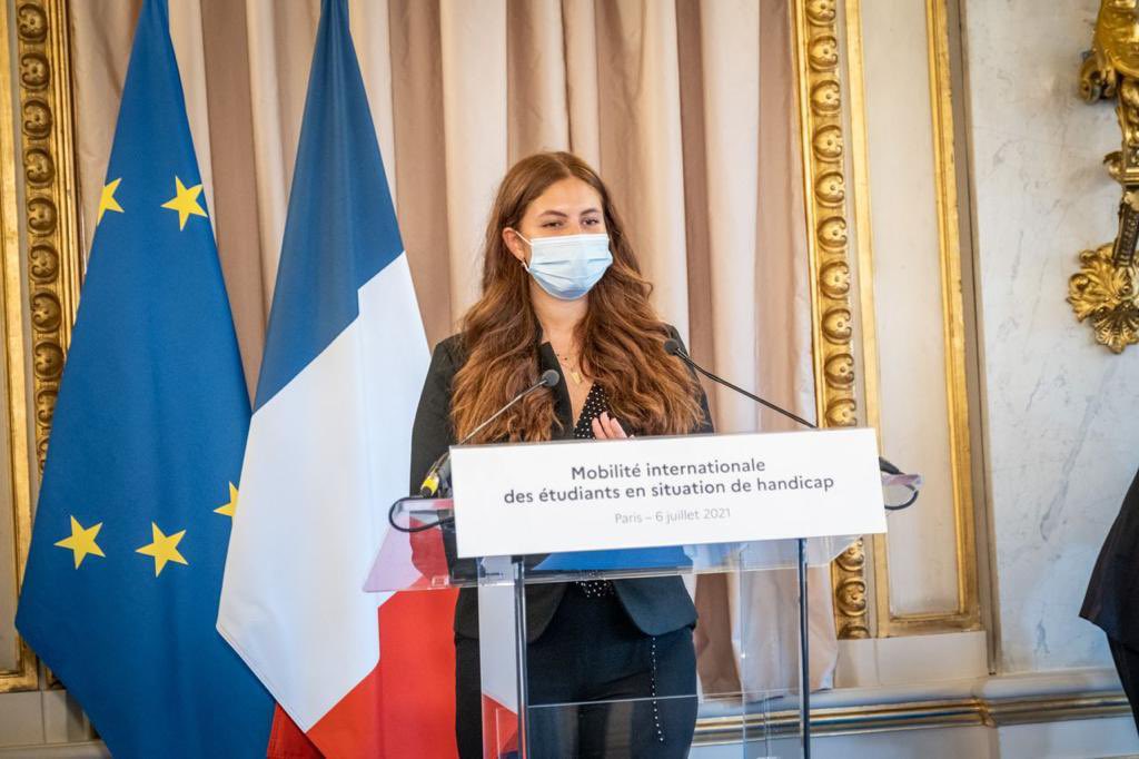 franckriester's tweet photo. L’#international est une opportunité dont les étudiants en situation de handicap ne sauraient être exclus ! Avec @s_cluzel nous sommes déterminés à rendre notre action toujours plus inclusive. https://t.co/zueF3CVD75