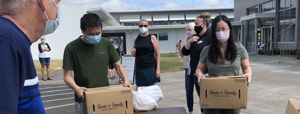 4Jschools's tweet photo. 🍎SUMMER FOOD BOXES FOR YOUTH: Starting July 7 free food boxes for youth available for pickup Wednesdays, 12–1 p.m., at four 4J school sites: ATA, Cal Young, Madison &amp; South Eugene HS. Food boxes are filled with fixings for 7 days of breakfasts &amp; lunches. https://t.co/V7k4qDSvmJ https://t.co/ZGqLBHpzwd