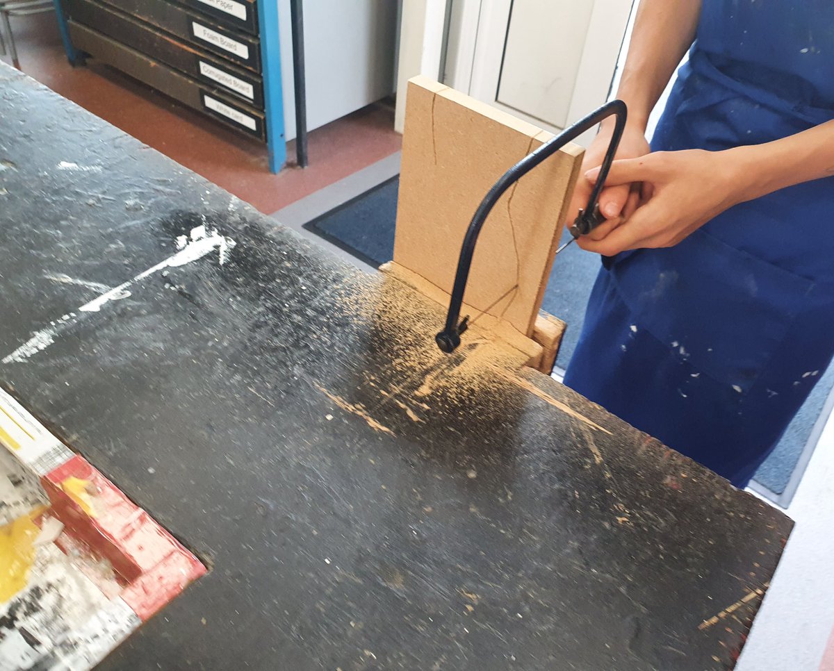 MECEADT1's tweet photo. #Getmaking Year 8 creating headphone stands. #TuesdayFeeling https://t.co/dbSvkWKwtn