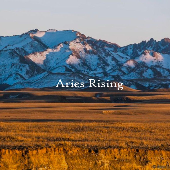 Хребет монгольский алтай. Горы в монголии 4. Гора куйтэн-уул. Монголия гора куйтэн. Горный массив табын-богдо-ола.