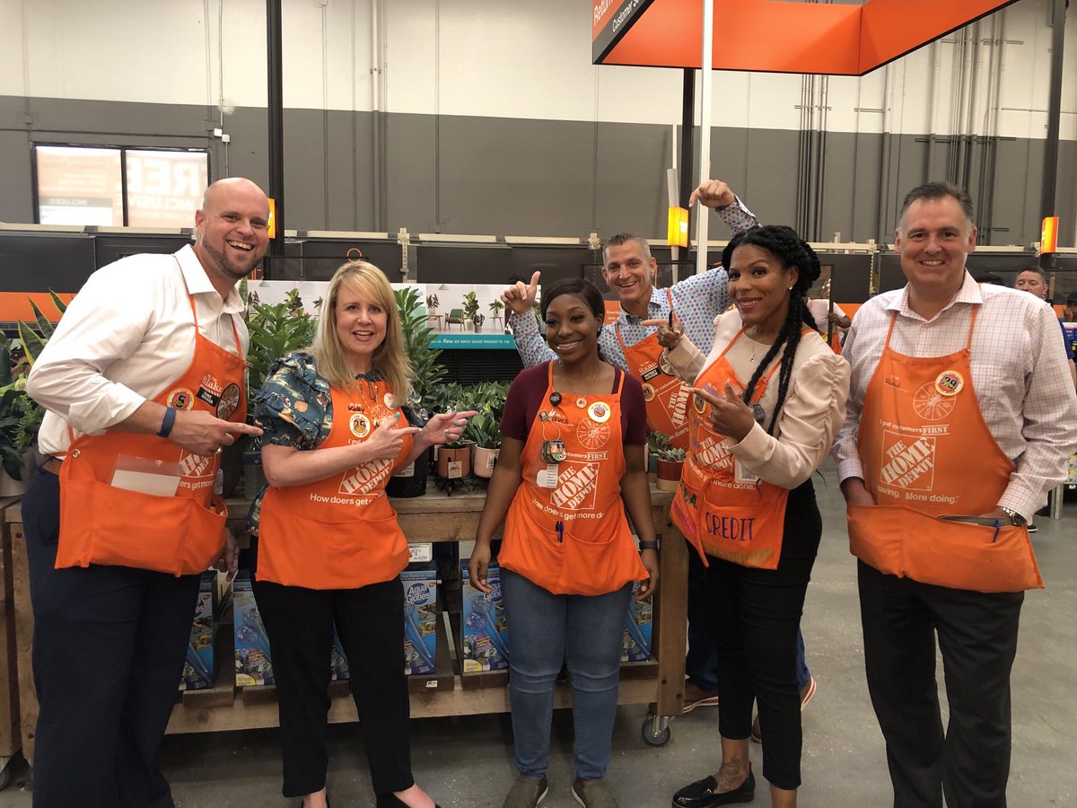 Store 0349 enjoyed the visit today with Kelly Mayhall, Ryan Leblanc and Richard Goodrich. The visit created excitement . We recognized some great associates!! We received a lot of great information. @kellymayhall@ryanleblanc@blakeolivier