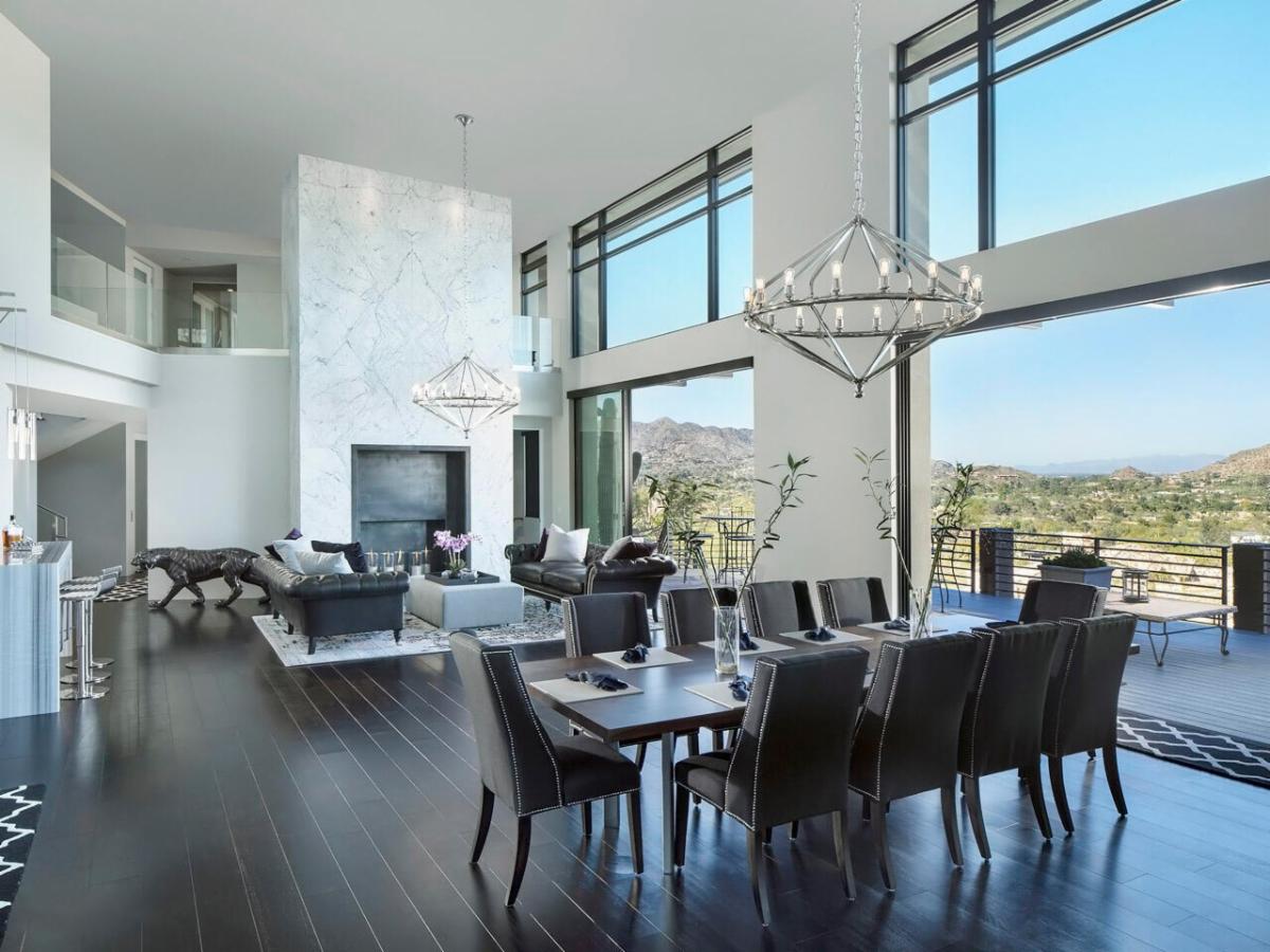 themodciti's tweet photo. Most Exquisite Contemporary In All Of Paradise Valley, Perched Atop Camelback Mountain By Architect Bing Hu.. listed by  Chris Karas | The Karas Group - Luxury Real Estate https://t.co/uvEaMPcbmB