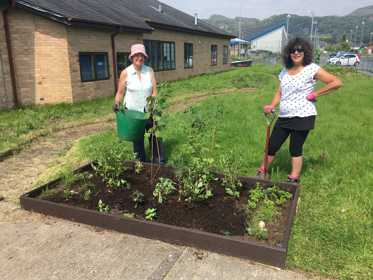 EdibleMadog's tweet photo. 2020 Ysgol Eifion Wyn Porthmadog https://t.co/aQeWoYPaYs