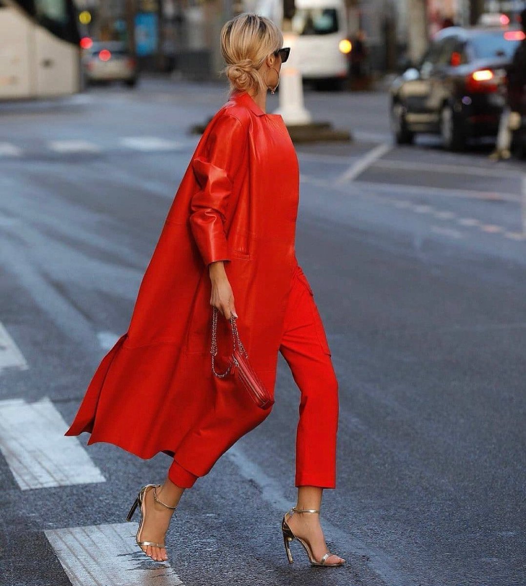 Make them stop and stare 🌟

#pr #pragency #fashion #ny #la #paris #influencer #marketing #streetfashion #coded #codedagency