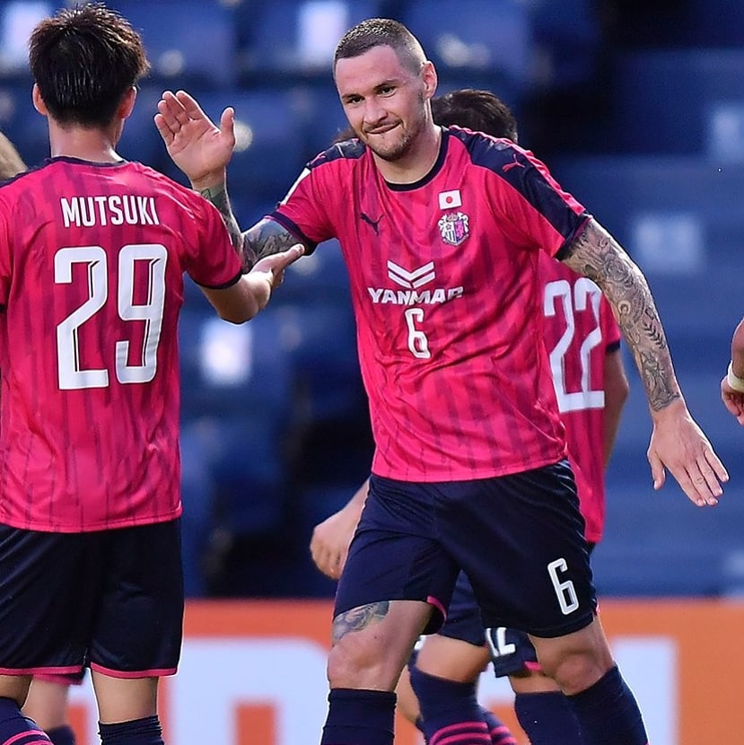 FootwayGroup's tweet photo. Tiago Pagnussat (31 anos) pelo @crz_official na @TheAFCCL

🏟 4 jogos
⚽️ 3 gols (líder entre defensores)
⛔ 3 jogos sem sofrer gol
🔍 6.3 bolas longas por jogo
👟 3.5 cortes por jogo
✅ Nota @SofaScoreBR 7.88 (10° geral)
🔝 Melhor zagueiro
🔝 Melhor atleta do Cerezo Osaka

🔥🔥🔥 https://t.co/6iQGGB4GrS