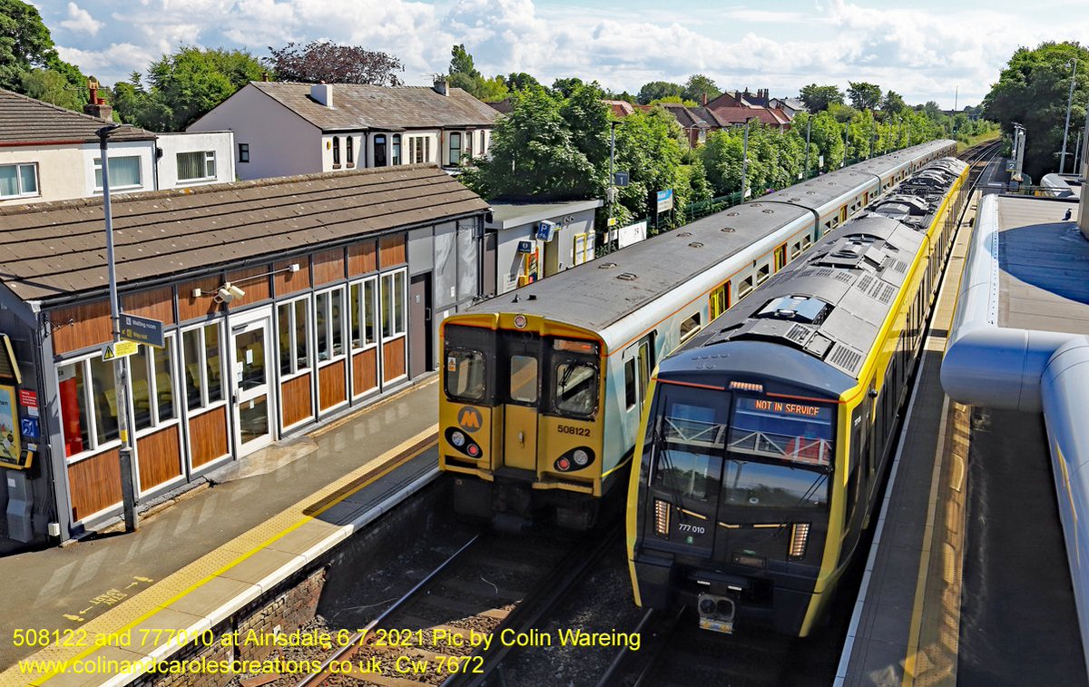 ColinWareing1's tweet photo. Old and new Mersey Rail trains at Ainsdale near Southport 508122 and 777010, on 6.7.2021 @railexpress @RAIL @PaulMBigland @opsta15 @merseyrail @RailwayMagazine @TrainsMagazine @RealtimeTrains @scouseliving @RedeyeNetwork @Merseytravel @railwaysillus https://t.co/tv3cjWeSsM