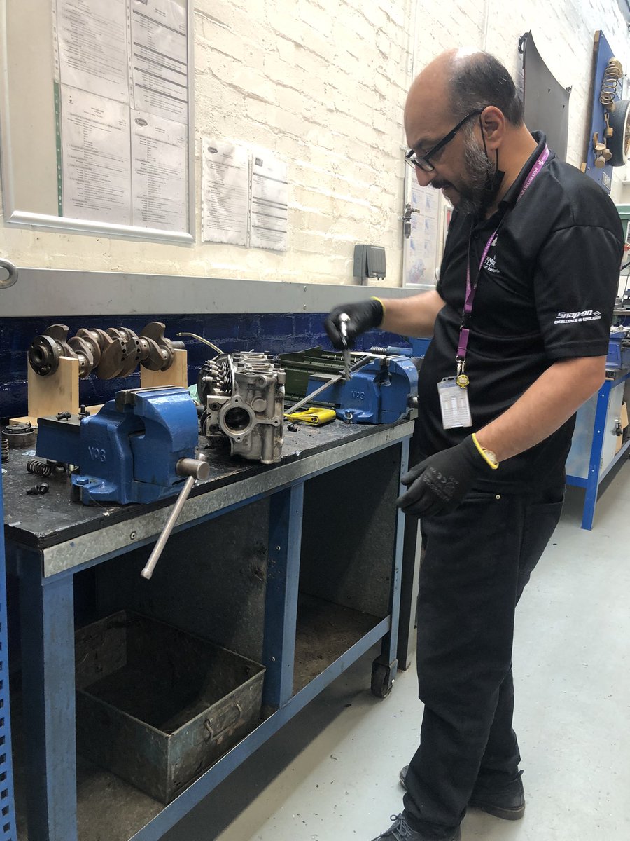 HCUC_TAS's tweet photo. Are you ready for your automotive induction in September? @uxbridgecollege @HCUCSkills #apprenticeships #snaponuk #furthereducation  #motorsport  #motorvehicle #engineering 
#vocationaleducation https://t.co/cQekKR49Fa