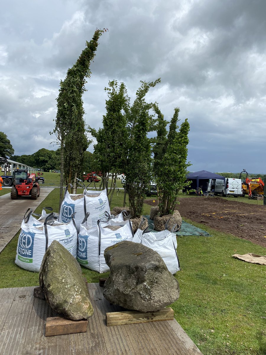 Anca_ElenaP's tweet photo. First 2 days on site at Tatton Park for the #rhs #flowerpowergarden and the garden is starting to take shape. https://t.co/UbywER5sNA